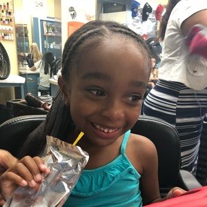 Meet your Posher, Adalisa